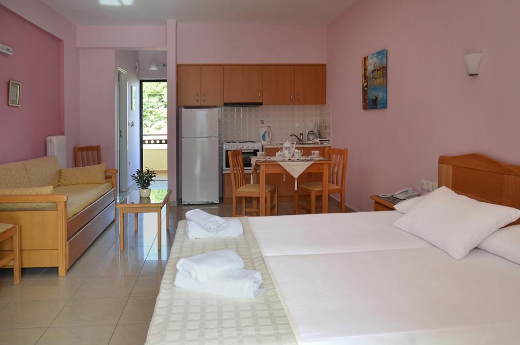 Hotel Patelis Poúlithra Quarto foto